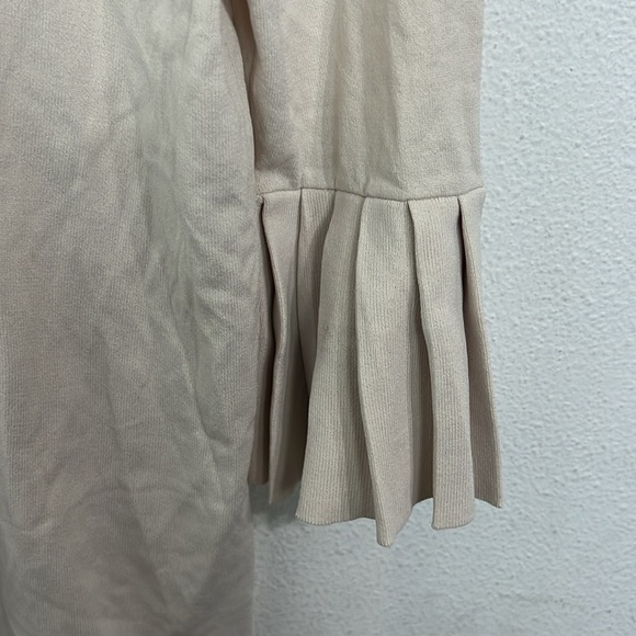 NWT COS
 
Knitted Top With Pleated Sleeves - Picture 6 of 9
